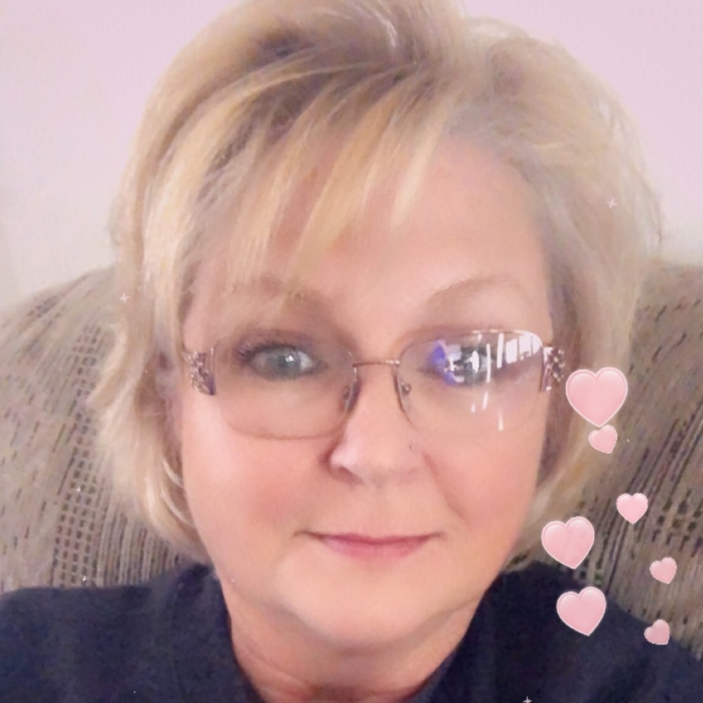 Meet your Posher, Carrie